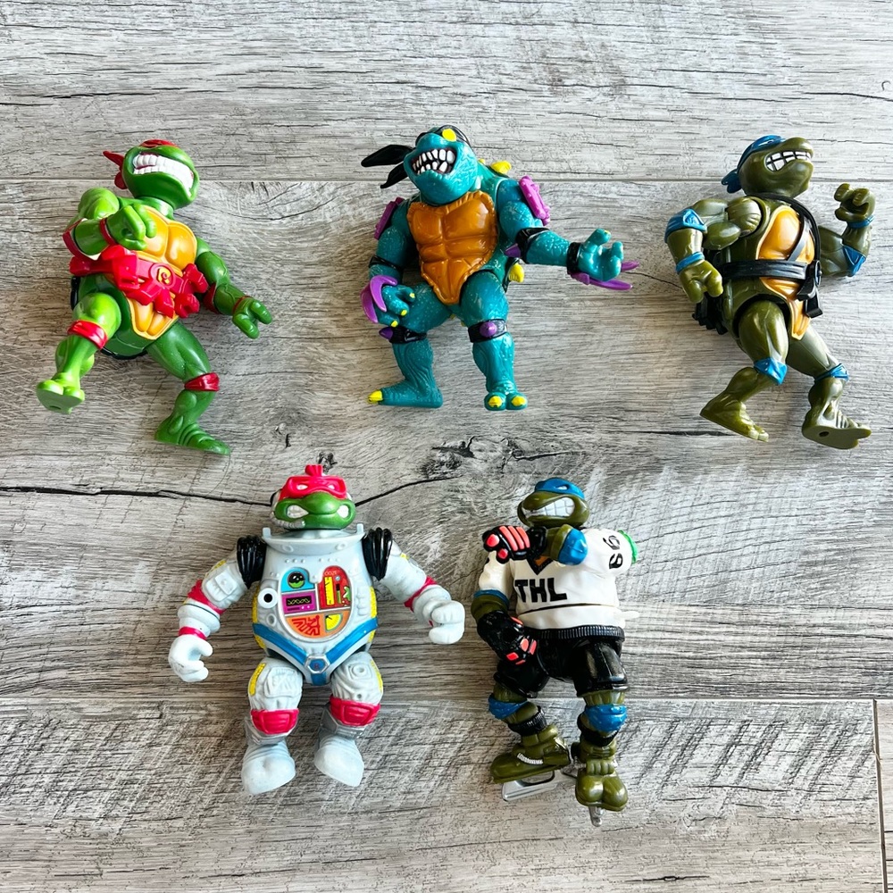 Vintage 1990’s Teenage Mutant Ninja Turtles Set Lot!